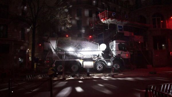 混凝土攪拌機變身巨型迪斯科球 - 俄羅斯衛星通訊社