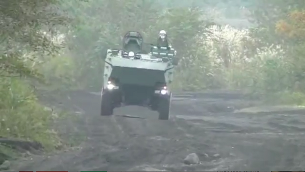 媒体：日本展示防止入侵钓鱼岛的装甲车 - 俄罗斯卫星通讯社