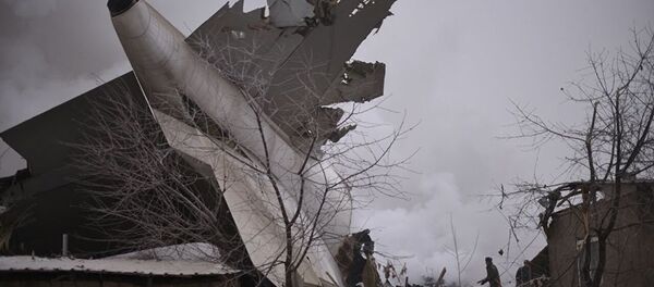 据吉尔吉斯斯坦卫生部消息，一架飞机在比什凯克附近失事，逾30人遇难 - 俄罗斯卫星通讯社