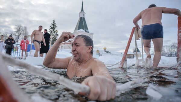 莫斯科已為耶穌受洗日冬泳作好準備 - 俄羅斯衛星通訊社