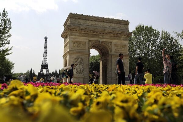 中國旅客在巴黎 中國旅客在巴黎 - 俄羅斯衛星通訊社