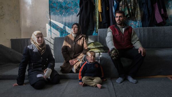 超80个叙利亚家庭离开大马士革难民营恢复平静的生活 - 俄罗斯卫星通讯社