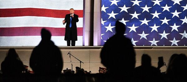 特朗普:目前讨论解除对俄制裁为时尚早 特朗普:目前讨论解除对俄制裁为时尚早 - 俄罗斯卫星通讯社