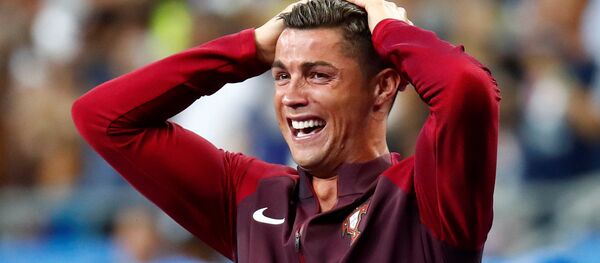 罗纳尔多因逃税可能被处以至少3000万欧元的罚款 罗纳尔多因逃税可能被处以至少3000万欧元的罚款 - 俄罗斯卫星通讯社