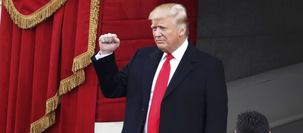 特朗普稱美國保衛他國導致本國軍力衰退 - 俄羅斯衛星通訊社