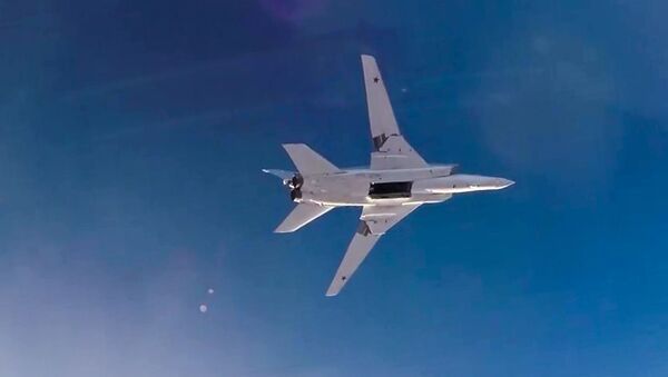 據俄國防部消息，6架轟炸機從俄境內起飛對敘利亞代爾祖爾的“伊斯蘭國”設施實施了打擊。 - 俄羅斯衛星通訊社