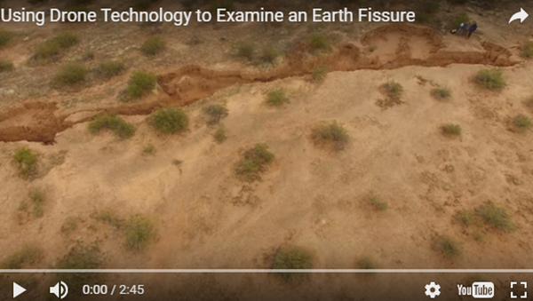 美國沙漠上出現一條幾千米長的裂縫 - 俄羅斯衛星通訊社