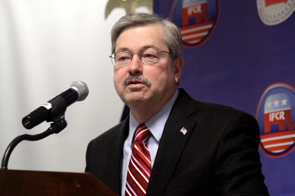 Terry Branstad - 俄罗斯卫星通讯社