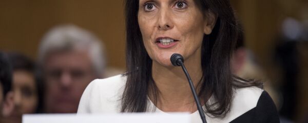 妮基·黑莉 - 俄罗斯卫星通讯社