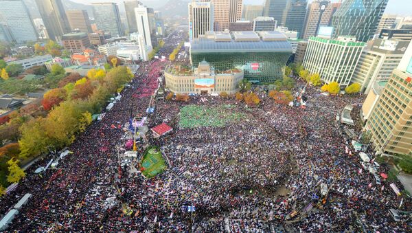 首爾130萬人參加支持樸槿惠遊行 - 俄羅斯衛星通訊社