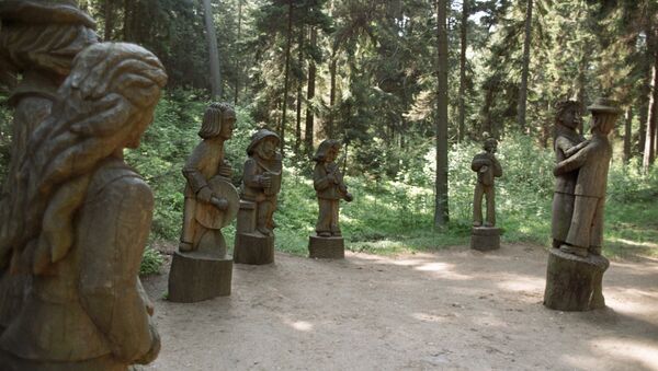 俄羅斯國際木雕節吸引世界五大洲參賽者參加 - 俄羅斯衛星通訊社