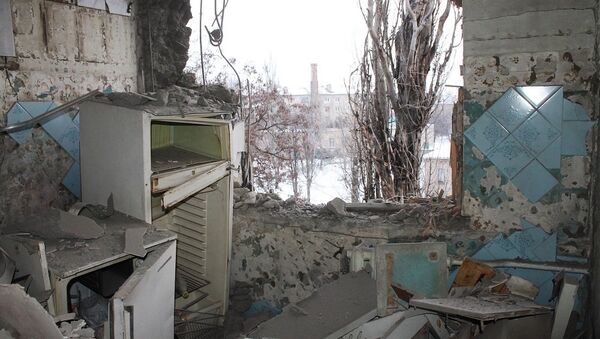 顿涅茨克一栋被乌军炮击受损的房子 - 俄罗斯卫星通讯社