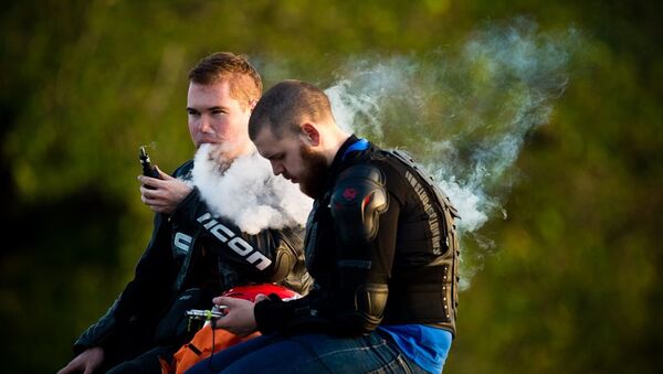 专家称电子烟增加罹患致死重病的风险 - 俄罗斯卫星通讯社