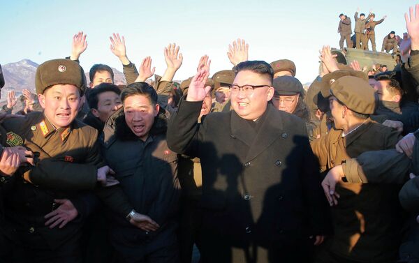 朝鮮進行的是北極星-2 中程地對地彈道導彈試驗，朝鮮領導人金正恩親臨試驗現場。 - 俄羅斯衛星通訊社