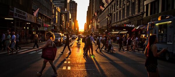 美国人 - 俄罗斯卫星通讯社