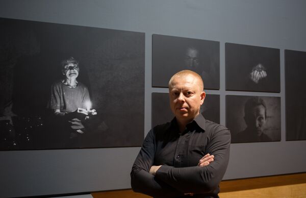 “今日俄罗斯”国际通讯社摄影记者瓦列里·梅尔尼科夫 - 俄罗斯卫星通讯社