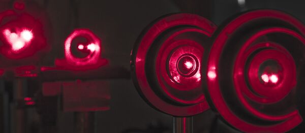 俄羅斯學者們幫助提高激光器系統效率 - 俄羅斯衛星通訊社