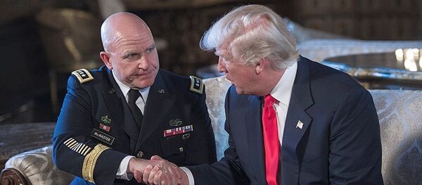 唐納德•特朗普與赫伯特∙麥克馬斯特 唐納德•特朗普與赫伯特∙麥克馬斯特 - 俄羅斯衛星通訊社