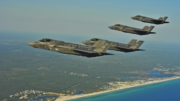 Американские истребители F-35A над побережьем Флориды - 俄罗斯卫星通讯社