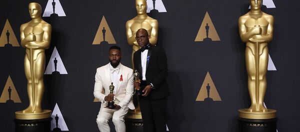 《月光男孩》 - 俄羅斯衛星通訊社