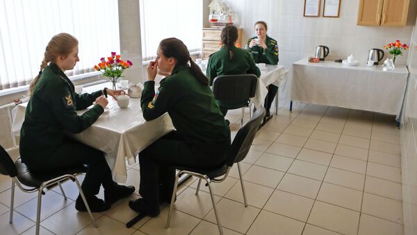 俄罗斯出卫生新规禁止学生带饭 - 俄罗斯卫星通讯社