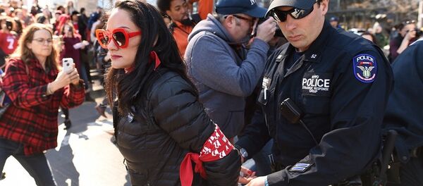 纽约举行反对美国对叙利亚进行导弹打击的抗议活动 - 俄罗斯卫星通讯社