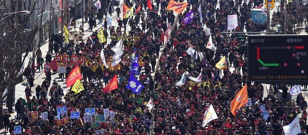 朴槿惠支持者与警方在首尔发生冲突 朴槿惠支持者与警方在首尔发生冲突 - 俄罗斯卫星通讯社