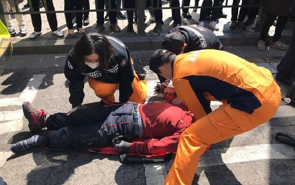 朴槿惠下台后首尔爆发冲突,致2人死亡 朴槿惠下台后首尔爆发冲突,致2人死亡 - 俄罗斯卫星通讯社