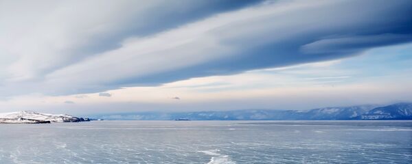 在贝加尔湖上正举行国际冰上高尔夫球赛 - 俄罗斯卫星通讯社