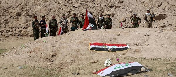 军方：摩苏尔坍塌建筑物废墟中发现60余具遇难者遗体 - 俄罗斯卫星通讯社