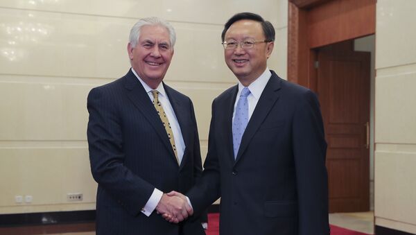 中国国务委员杨洁篪与美国国务卿蒂勒森讨论了两国关系发展问题 - 俄罗斯卫星通讯社