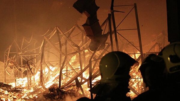 乌克兰弹药库起火疏散约1.5万人 - 俄罗斯卫星通讯社
