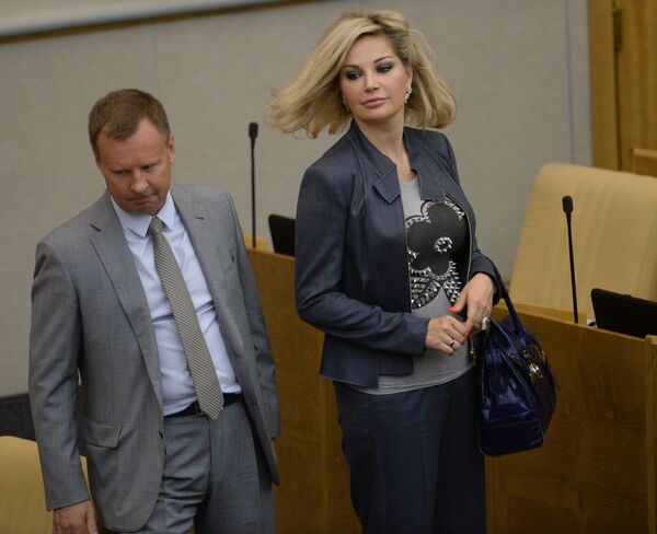 丹尼斯•沃羅年科夫和瑪麗亞•馬克薩科娃 - 俄羅斯衛星通訊社