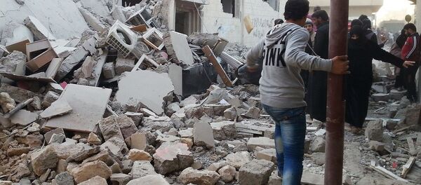 联合国：自三月以来300拉卡平民死于联军空袭 - 俄罗斯卫星通讯社