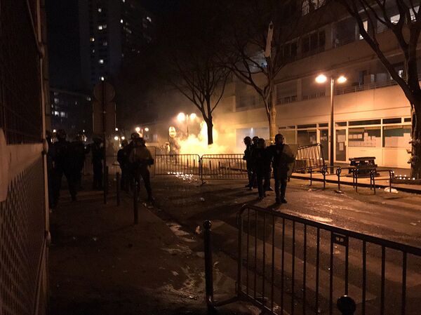 媒体否认被巴黎警察击毙华侨有袭警行为 媒体否认被巴黎警察击毙华侨有袭警行为 - 俄罗斯卫星通讯社