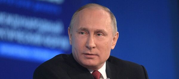 民調:俄超過80%的居民認可普京的工作 64%的居民願意在選舉中支持他 民調:俄超過80%的居民認可普京的工作 64%的居民願意在選舉中支持他 - 俄羅斯衛星通訊社