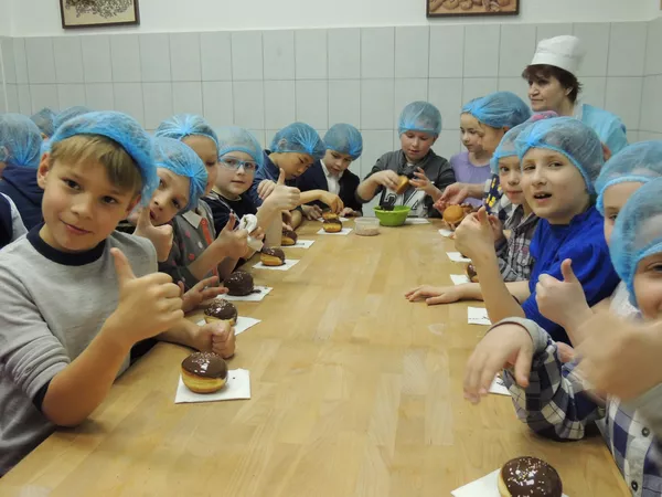 參觀麵包廠,品嘗和製作美味麵包 參觀麵包廠,品嘗和製作美味麵包 - 俄羅斯衛星通訊社