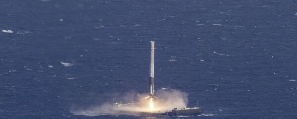 專家：獵鷹9號火箭成功發射是邁向太空軍事化的一步 - 俄羅斯衛星通訊社