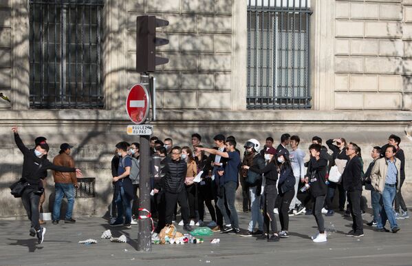 在巴黎的抗议警察暴力活动 - 俄罗斯卫星通讯社