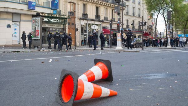 法国巴黎五一游行爆发冲突致警察受伤人数增至6人 - 俄罗斯卫星通讯社