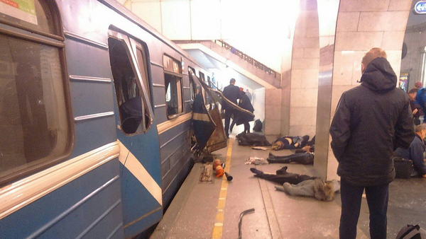 普京向圣彼得堡地铁爆炸遇难者亲属表示慰问 - 俄罗斯卫星通讯社