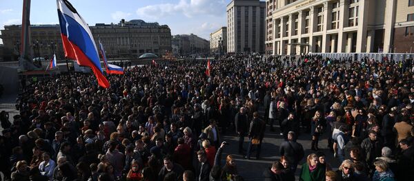 俄内务部：莫斯科五万多人参加圣彼得堡恐袭遇害者纪念活动 - 俄罗斯卫星通讯社