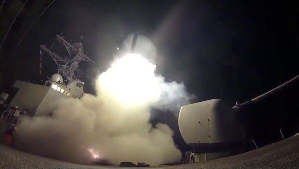 The guided-missile destroyer USS Porter (DDG 78) launches a tomahawk land attack missile in the Mediterranean Sea - 俄羅斯衛星通訊社