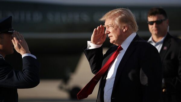 特朗普親自致謝向敘基地實施攻擊的艦長 特朗普親自致謝向敘基地實施攻擊的艦長 - 俄羅斯衛星通訊社