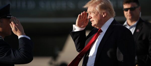 特朗普親自致謝向敘基地實施攻擊的艦長 特朗普親自致謝向敘基地實施攻擊的艦長 - 俄羅斯衛星通訊社