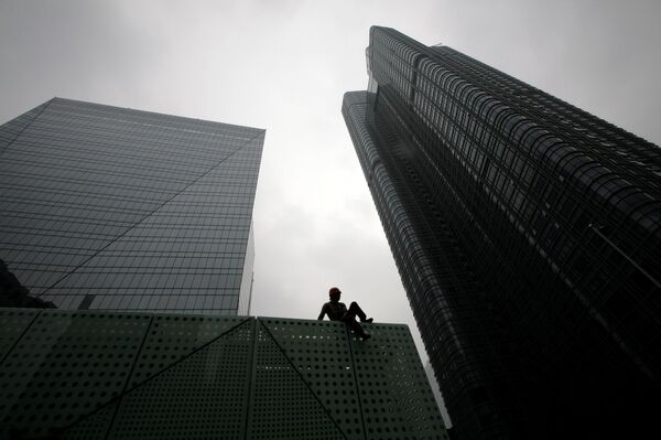 中国加入世贸后，世界得到的信号是，北京准备成为全球经济舞台上的全身份玩家。 - 俄罗斯卫星通讯社