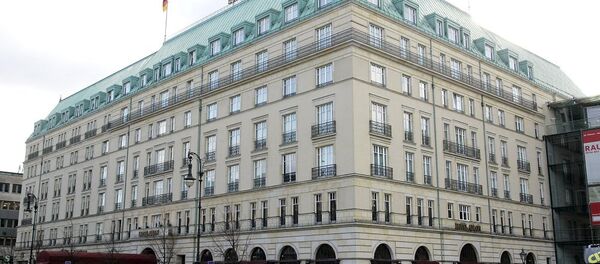 “阿德隆酒店(Adlon)” “阿德隆酒店(Adlon)” - 俄羅斯衛星通訊社