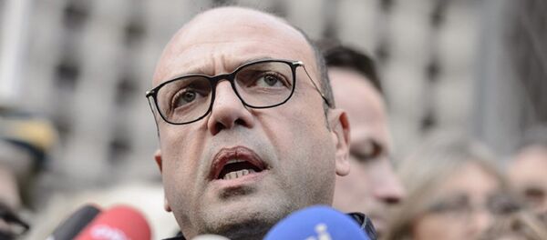 安杰利诺•阿尔法诺 - 俄罗斯卫星通讯社