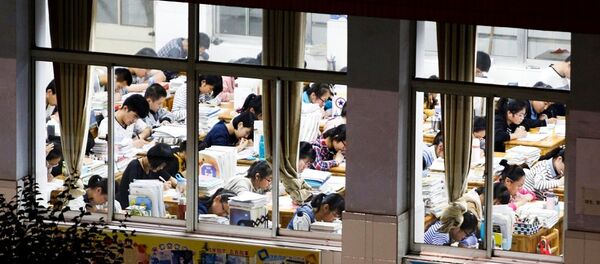 努力為中國學生減負 努力為中國學生減負 - 俄羅斯衛星通訊社