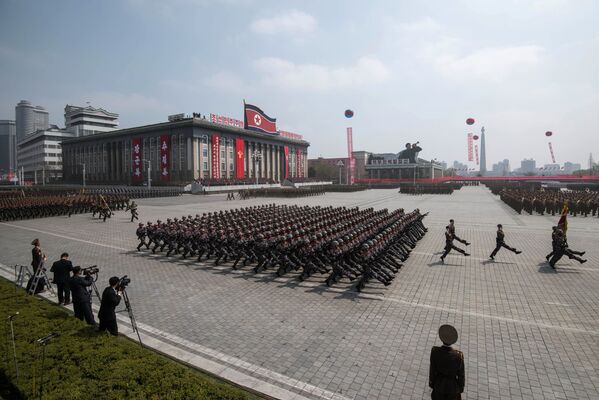 朝鮮太陽節大規模閱兵 - 俄羅斯衛星通訊社